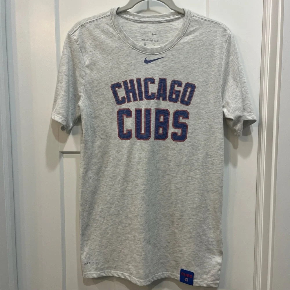 Nike Dri-Fit Chicago Cubs MLB Baseball Men's T Shirt Athletic Cut Men's Sz Small